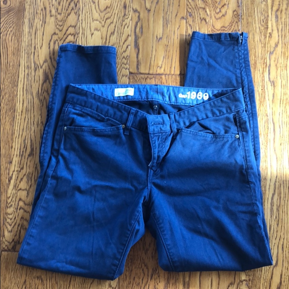 Gap blue ankle length khakis